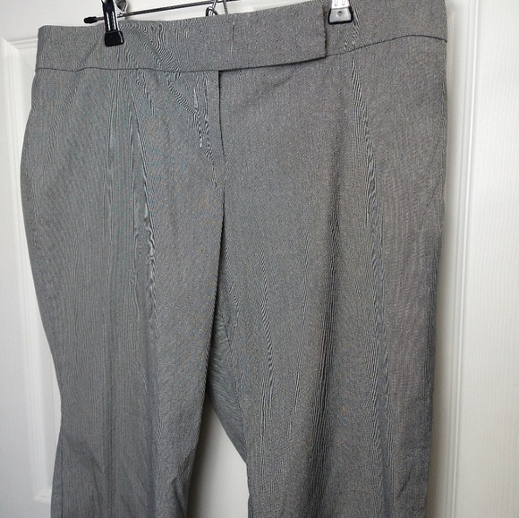 NEW York and company stretch black white pinstripes flat front pants. Size 14P - Picture 1 of 11